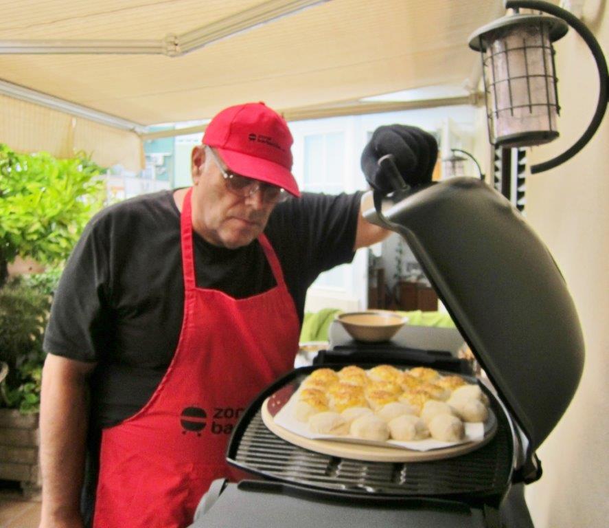 Cocción pan de queso a la barbacoa Weber